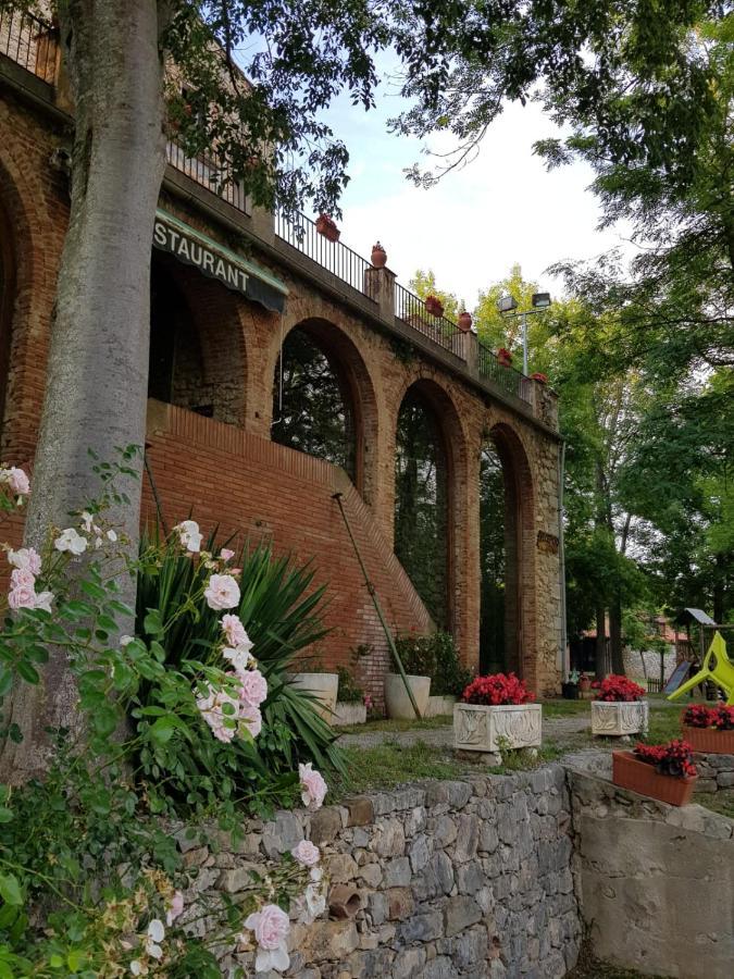 Camping - Bungalows La Soleia D'Ош Экстерьер фото