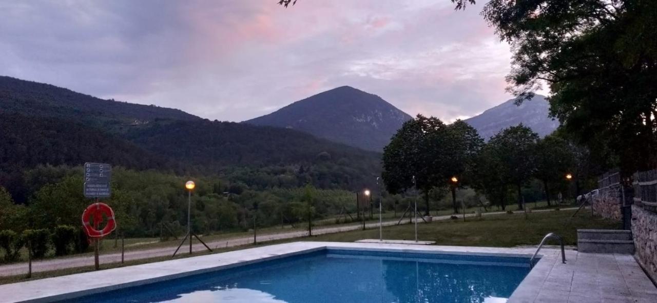 Camping - Bungalows La Soleia D'Ош Экстерьер фото